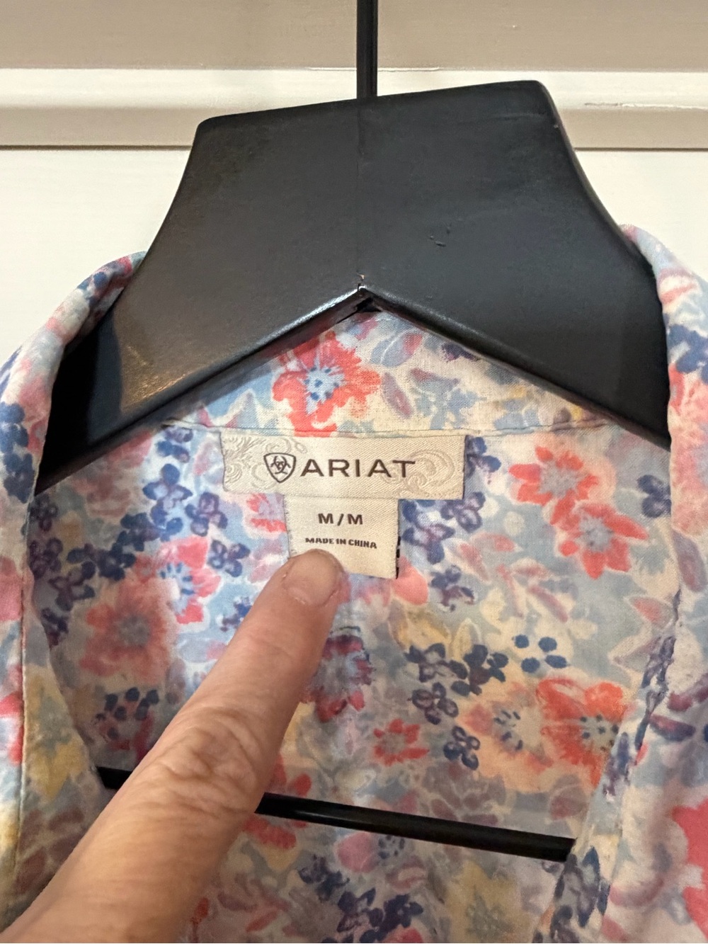 Ariat Floral Pearl Snap Shirt - Pink & Blue long sleeve sz M - Picture 6 of 9